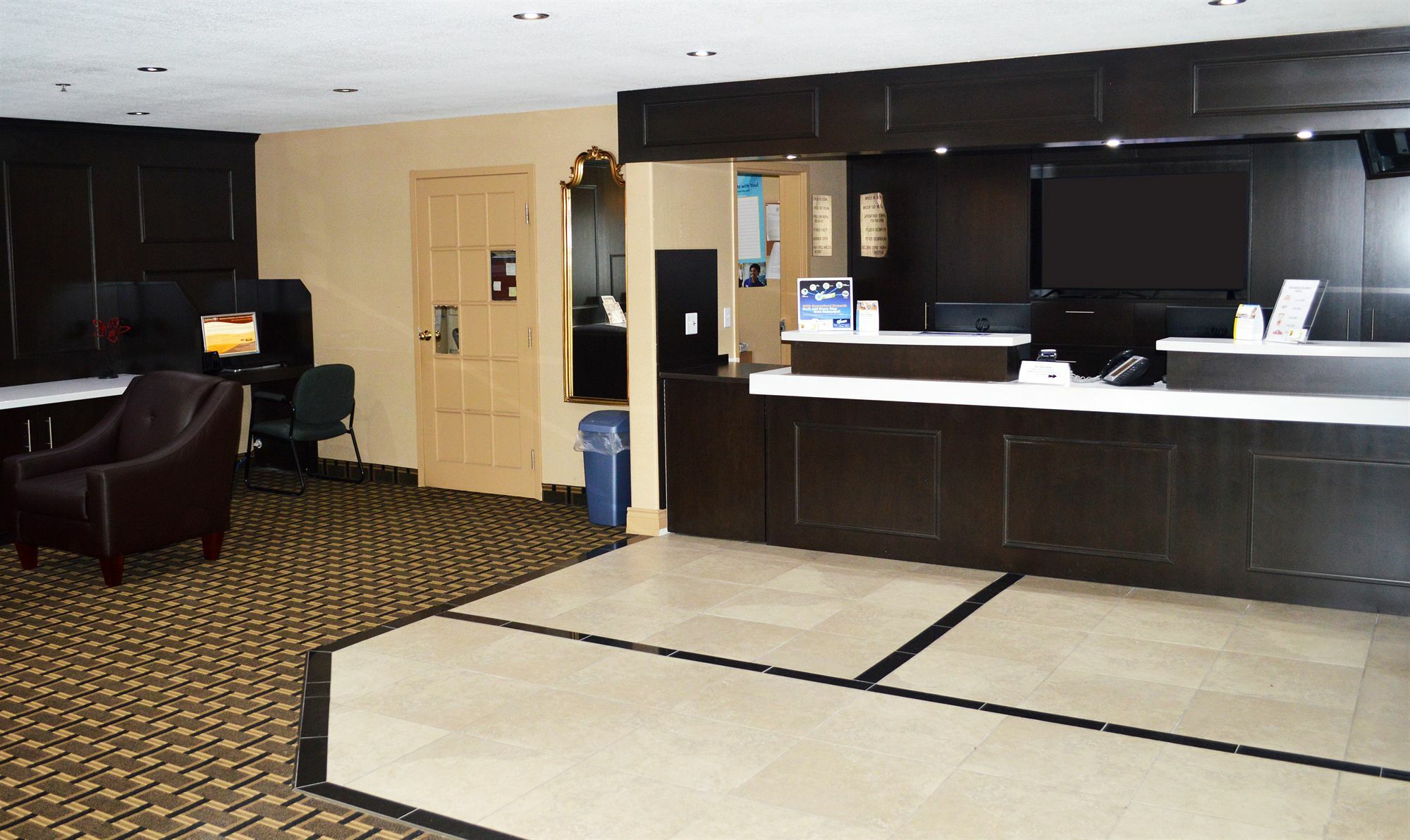 Days Inn By Wyndham Вудсток Экстерьер фото